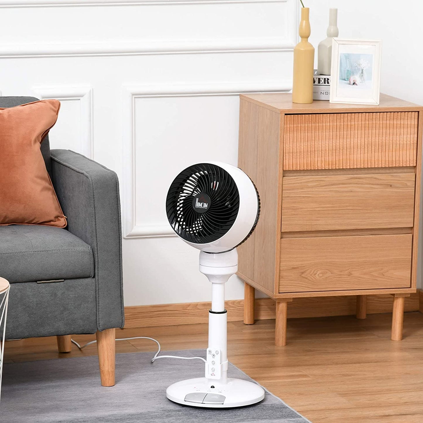 HOMCOM 28'' Oscillating Air Circulator Fan - White - maplin.co.uk