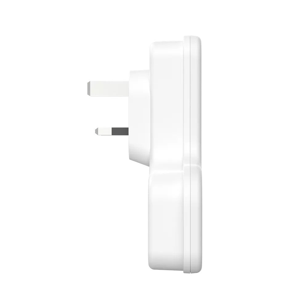 MOMAX OnePlug 3-Outlet Extension Plug Socket T-Shaped Power Strip with USB-C & 2x USB-A - White