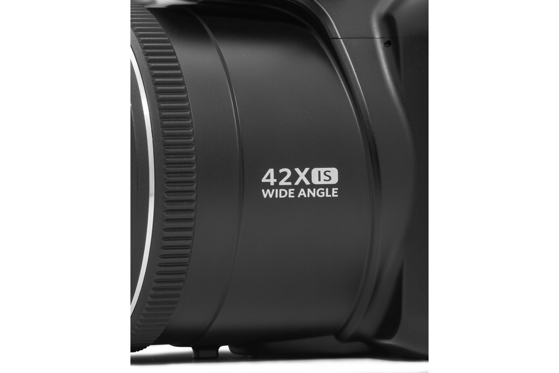 Kodak PIXPRO AZ425 20MP 42x Astro Zoom Bridge Camera with 32GB SD Card & Case - maplin.co.uk