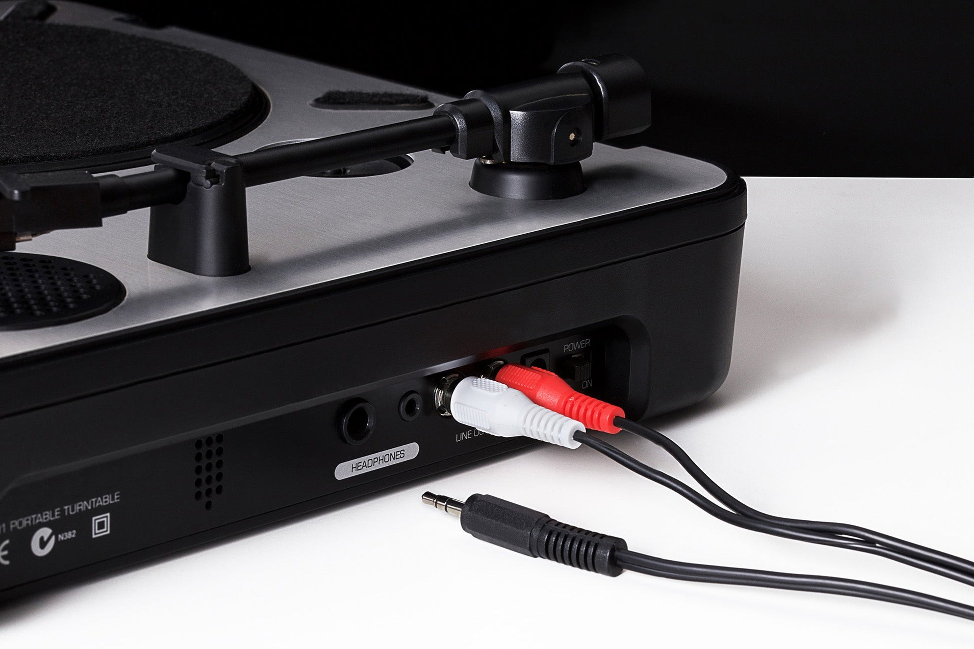 Maplin 3.5mm Aux Stereo 3-Pole Jack Plug to Twin RCA Phono Cable - Black - maplin.co.uk