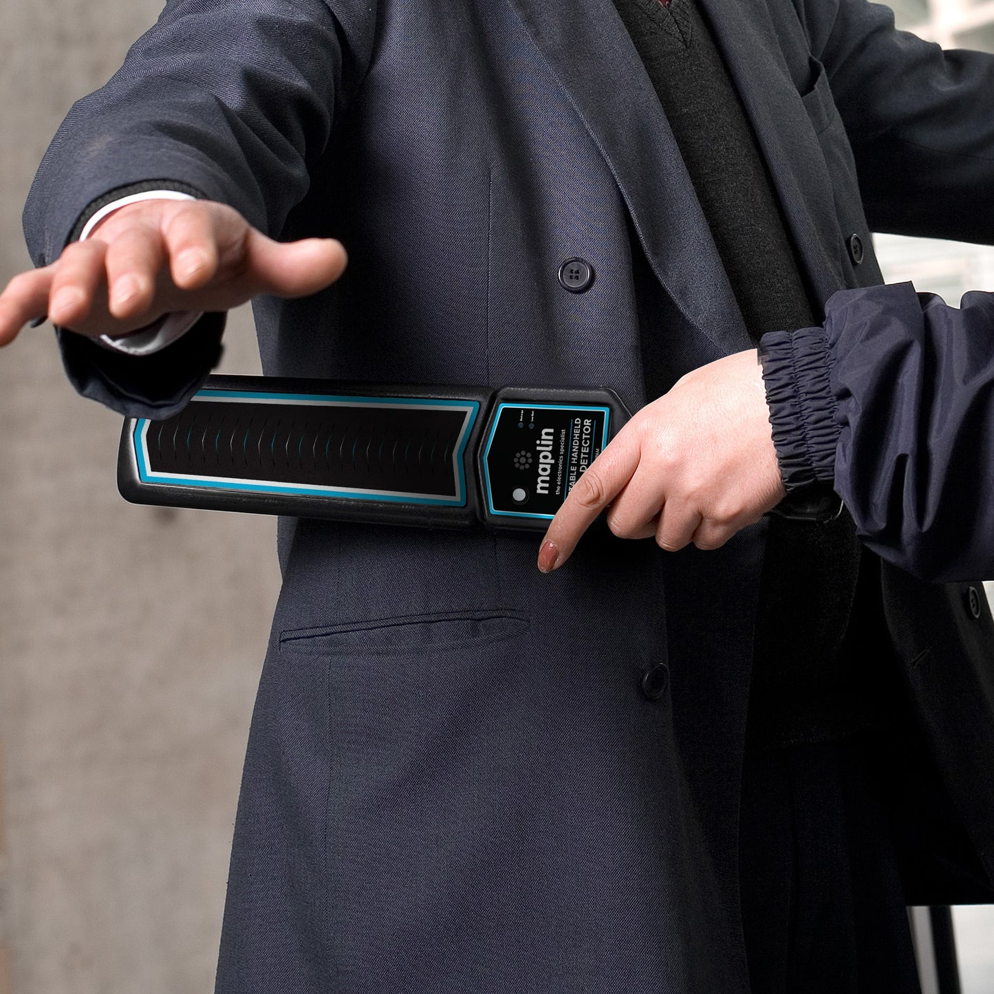 Maplin Portable Hand Held Metal Detector Scanner with High Accuracy Coil - maplin.co.uk