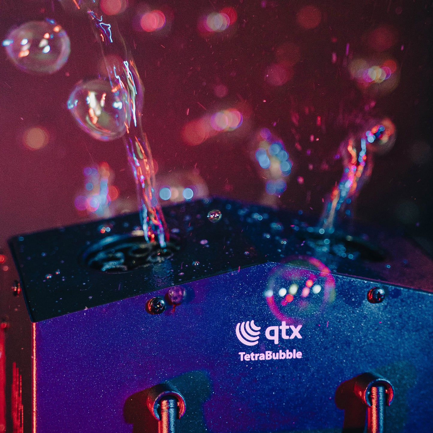 QTX Tetra Bubble High Output 4-Wheel Bubble Machine