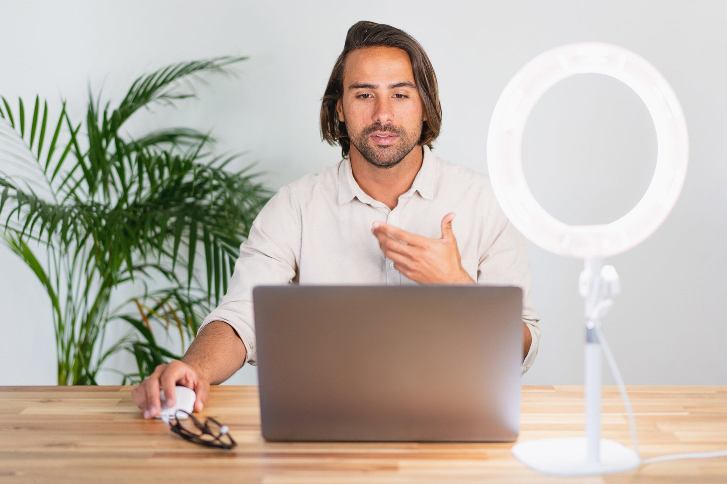 Kodak 10" Desk LED Ring Light for Selfies, Videos & Online Conferencing