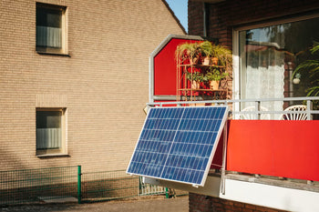 how do plug-in solar panels work?