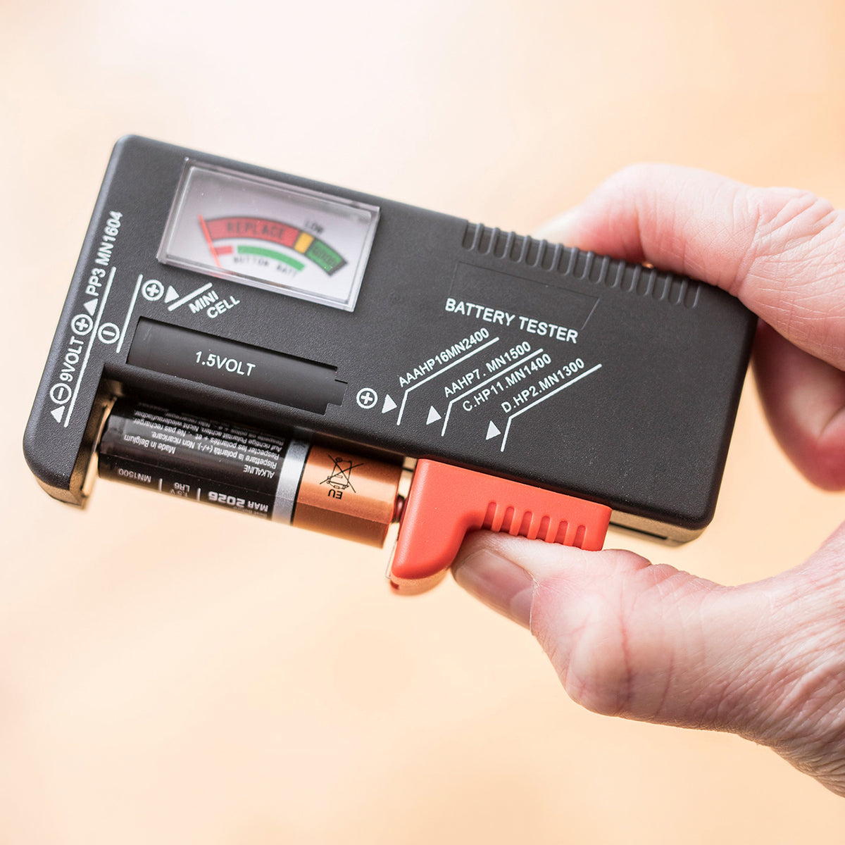 Maplin 80x AAA LR03 7 Year Shelf Life 1.5V High Performance Alkaline Batteries with Universal Battery Tester