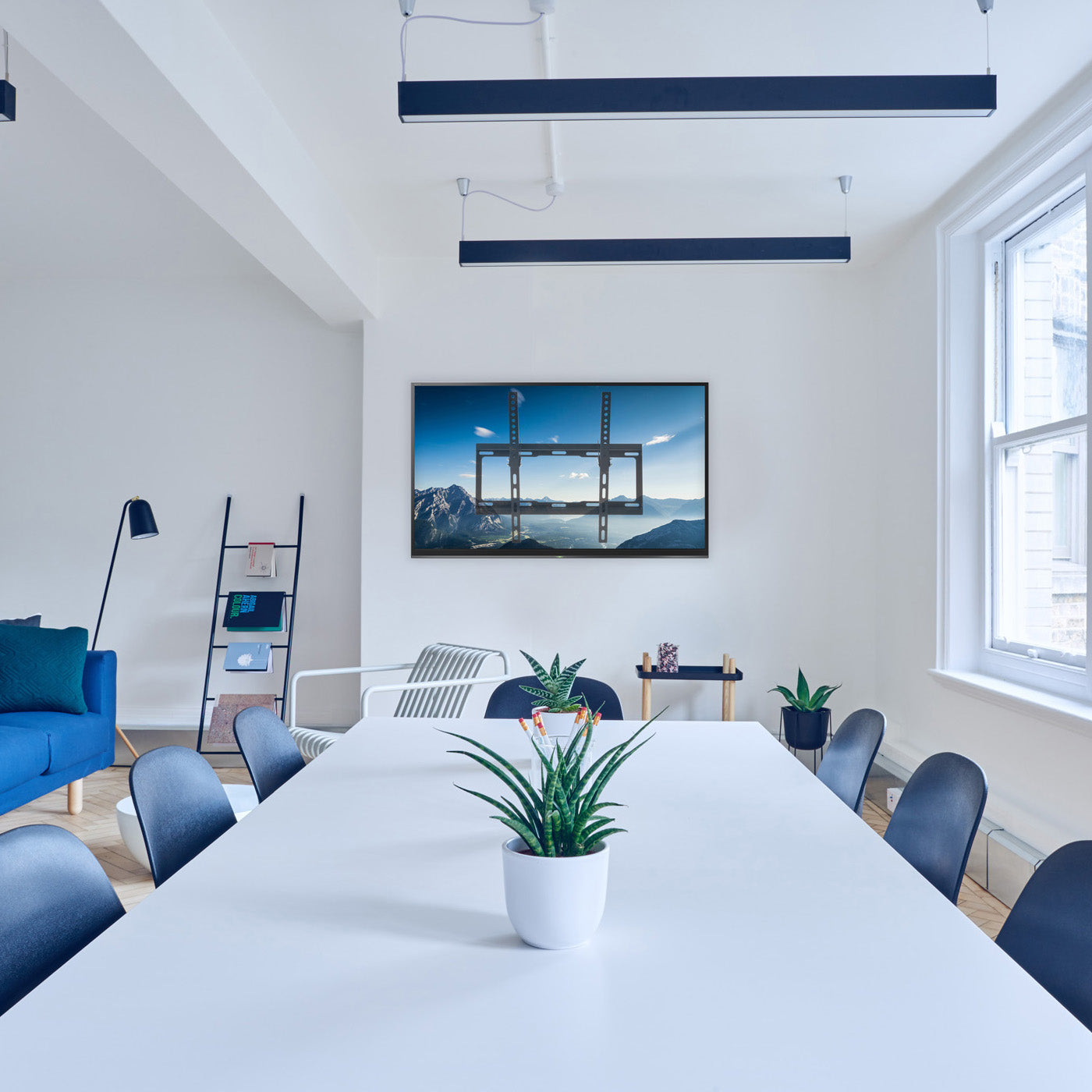 ProperAV Flat TV Wall Bracket (32