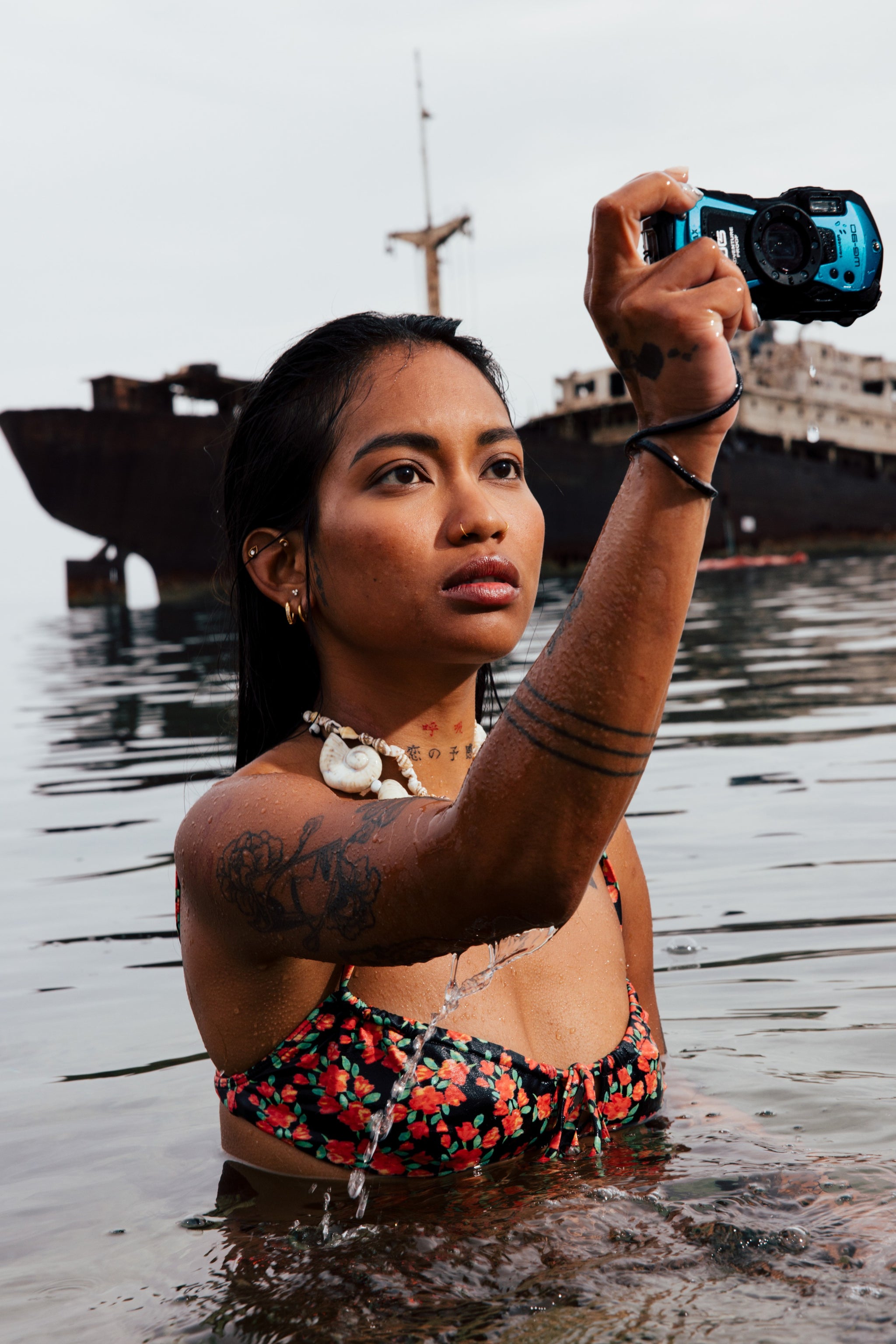 Pentax WG-90 16MP 5x Zoom Tough Compact Camera - Blue