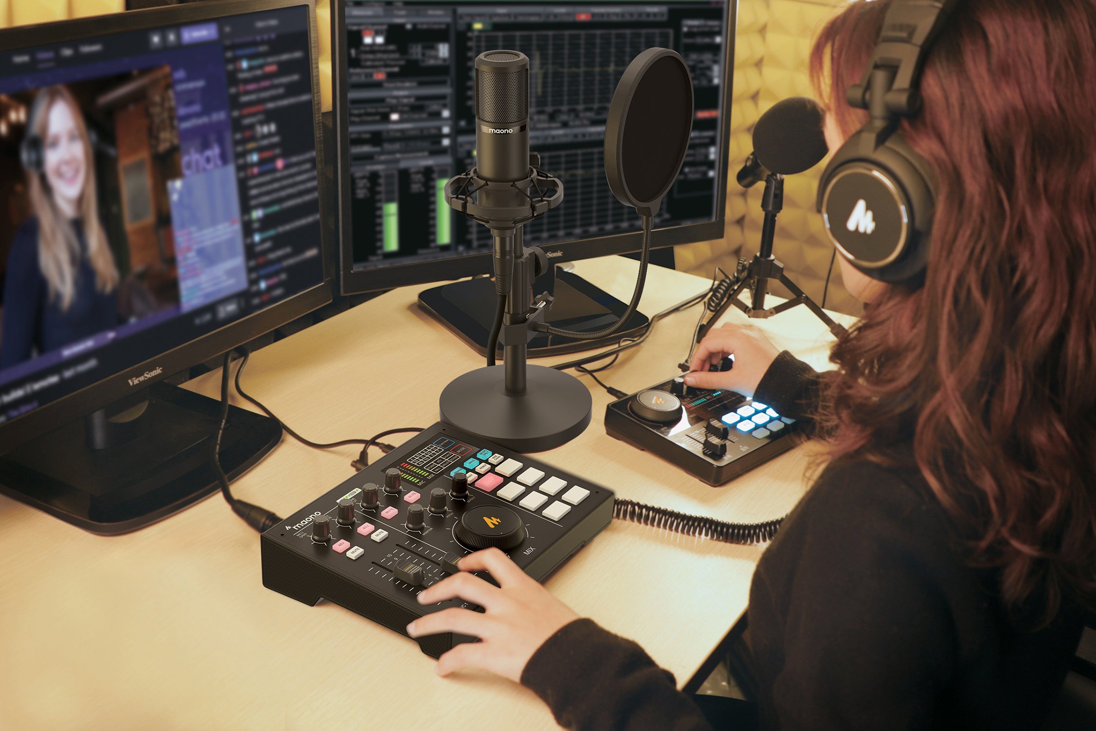 Maono MAONOCASTER AU-AM100 Portable Podcast Console | Audio