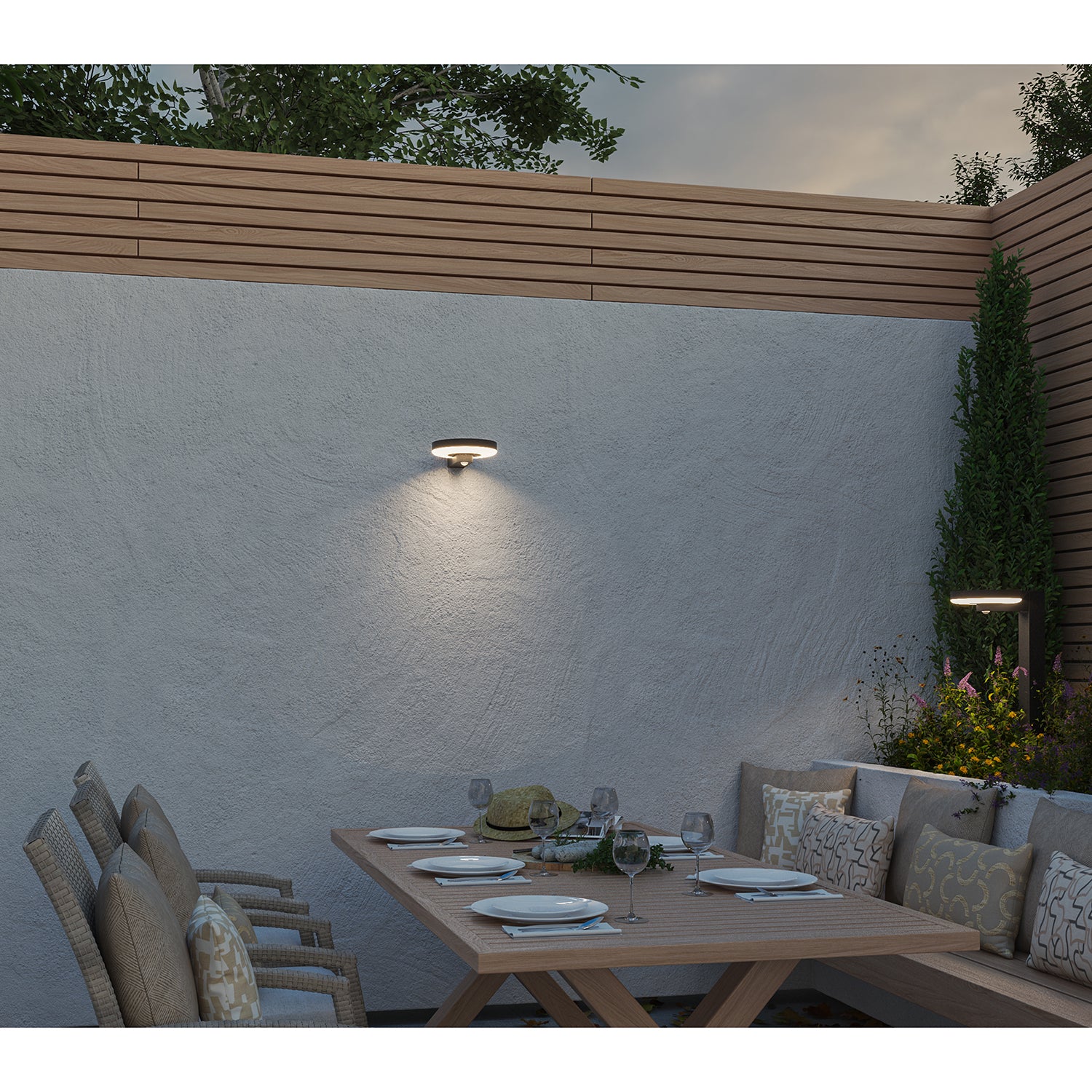 4lite Arundel Solar IP44 Die-Cast Aluminium LED Outdoor Wall Light with Built in PIR Motion Sensor