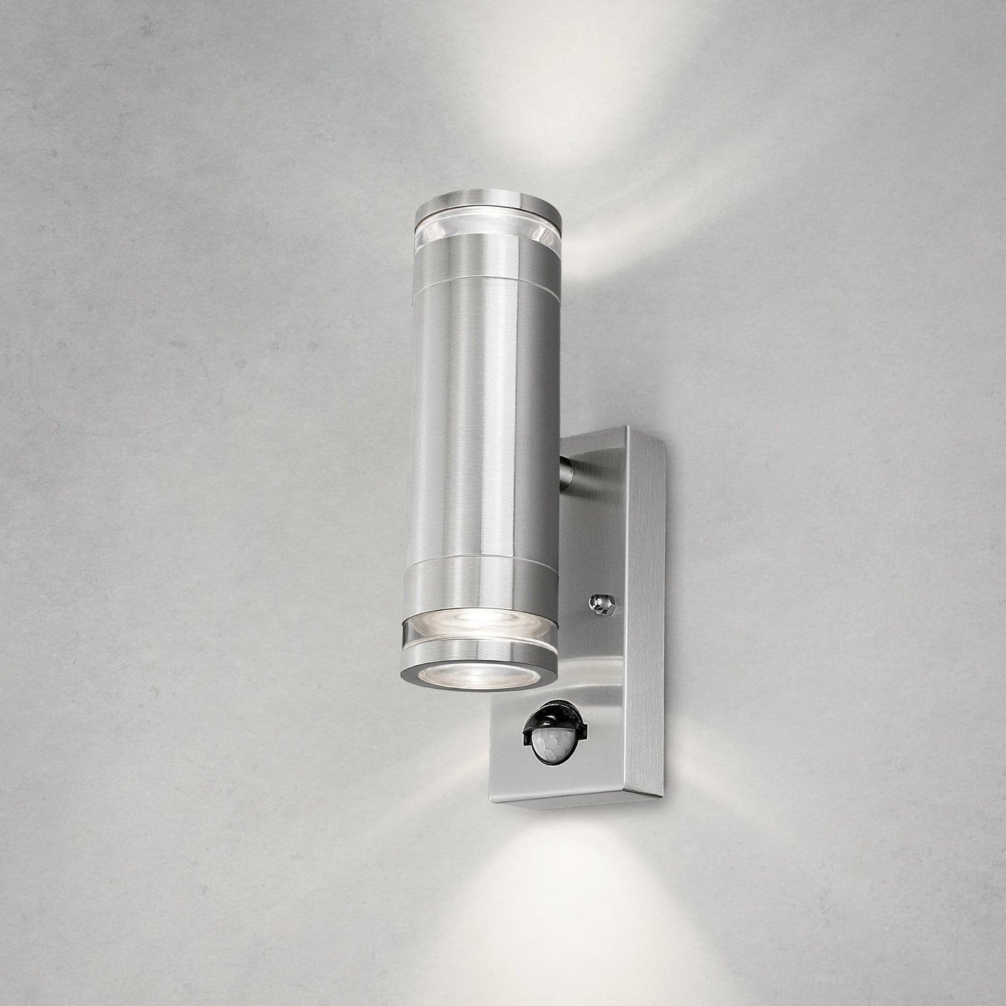 4lite Marinus GU10 Bi-Directional Outdoor Wall Light with PIR - Stainless Steel - maplin.co.uk