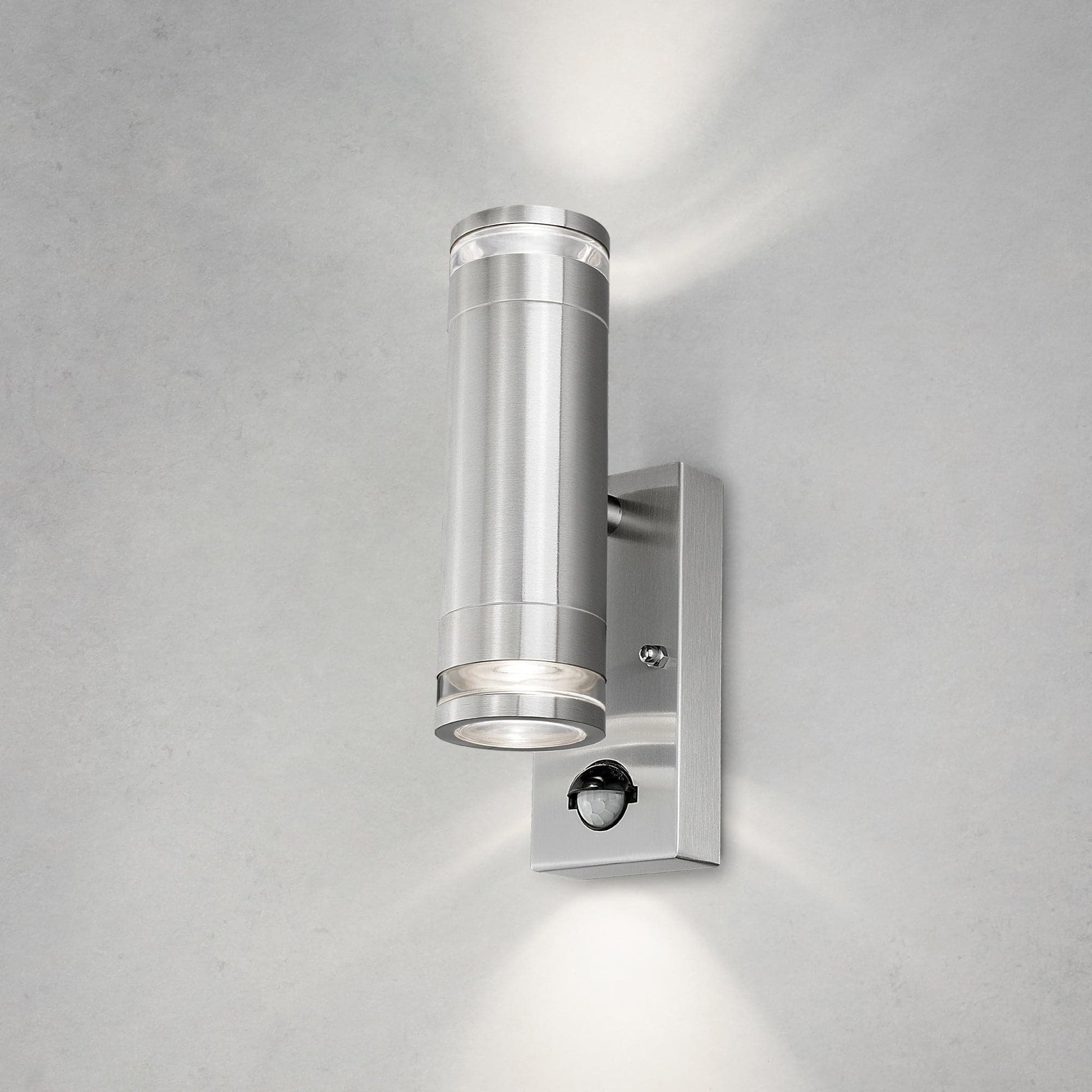 4lite Marinus GU10 Bi-Directional Outdoor Wall Light with PIR - Stainless Steel - maplin.co.uk