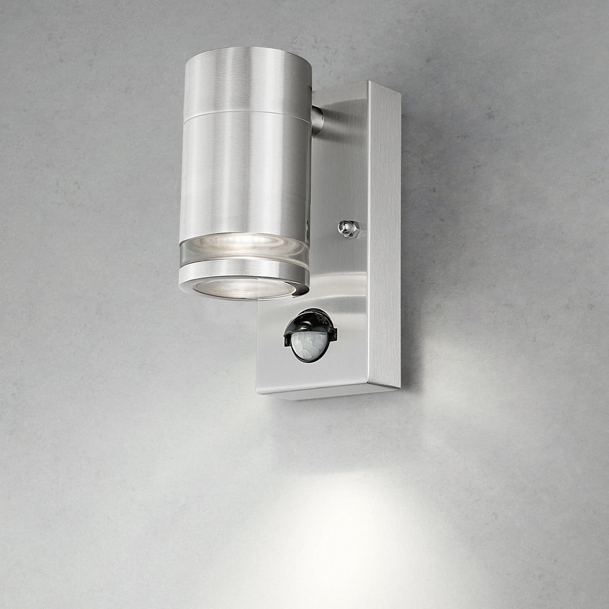 4lite Marinus GU10 Single Direction Outdoor Wall Light with PIR - Stai ...